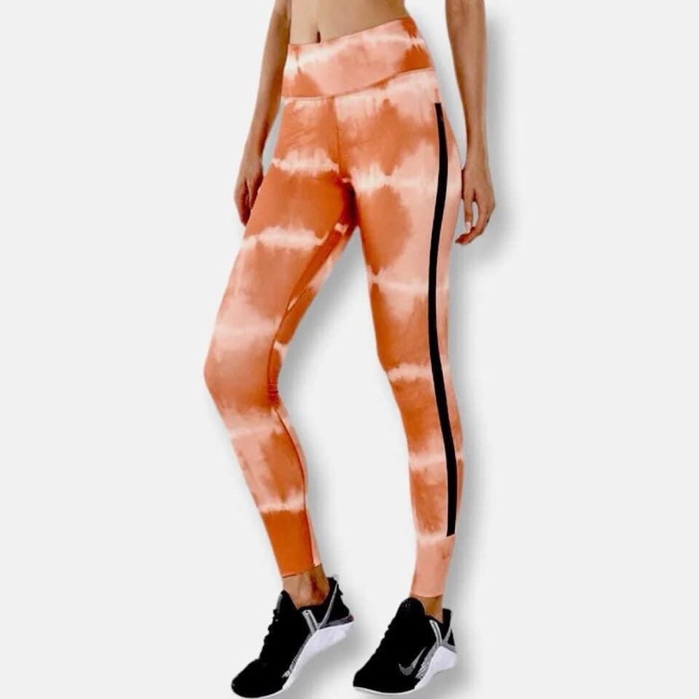 Nike - Women’s One Luxe Leggings - Madder Root